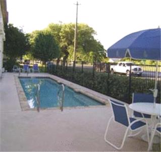 | Fredericksburg Hill Country Hotel