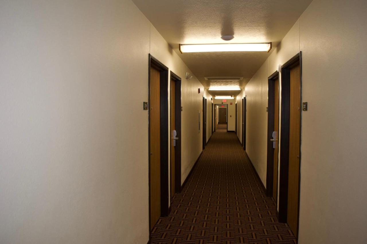| AmeriVu Inn and Suites Shawano WI