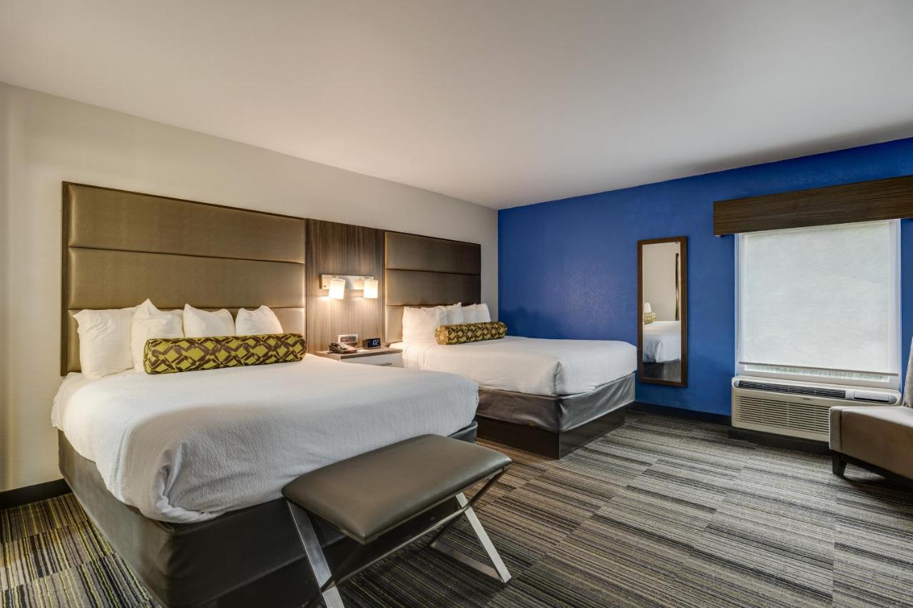 | Alexis Inn and Suites Hotel