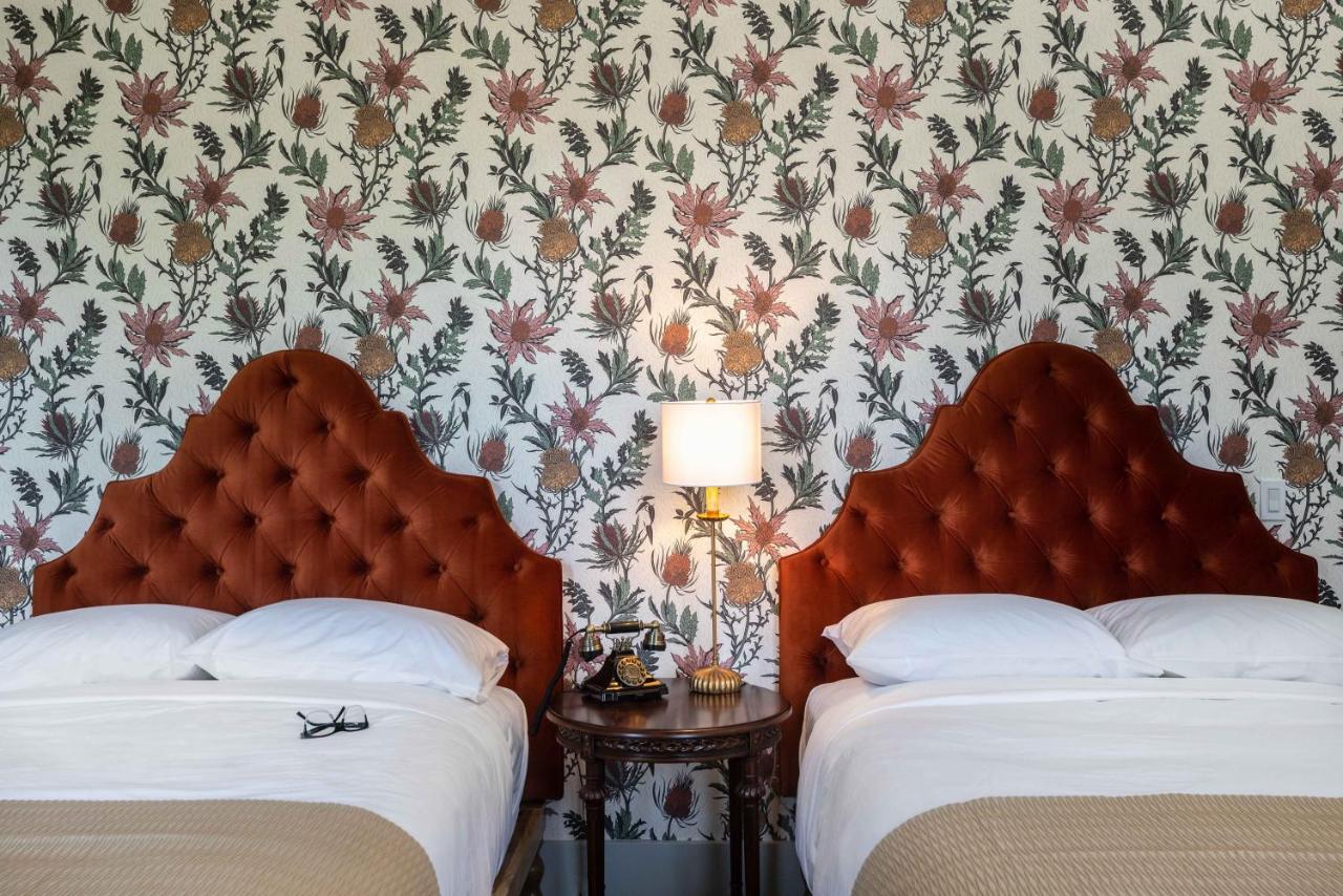 Deluxe Queen Room with Two Queen Beds at National Exchange Hotel