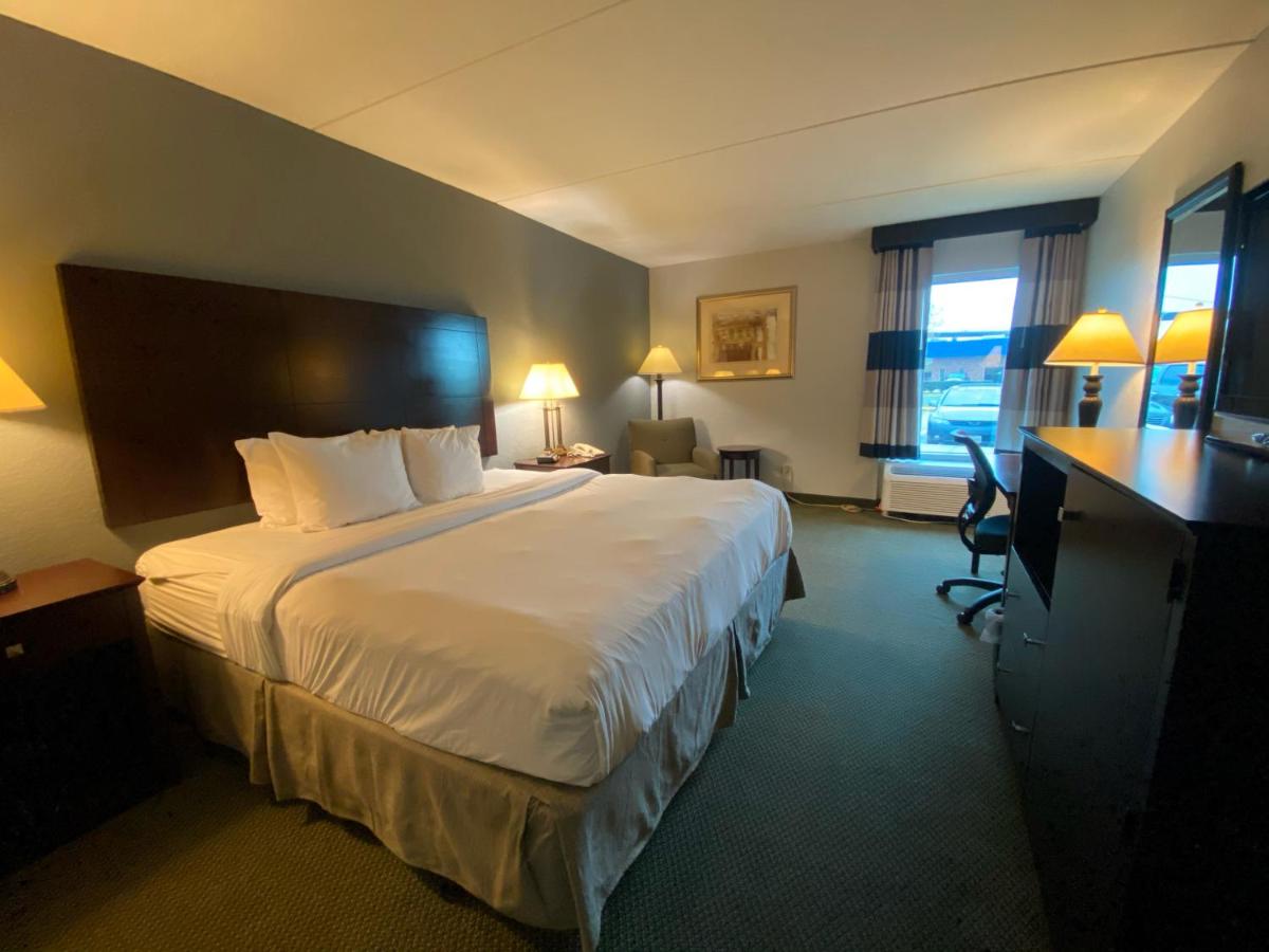 | Ramada by Wyndham Luling