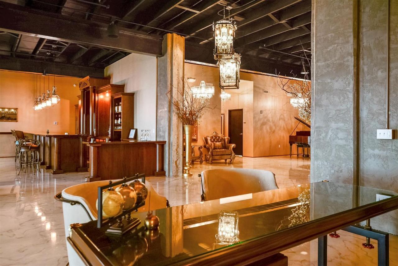 | Hotel 21