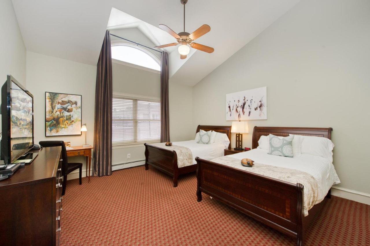 | The Bradley Boulder Inn