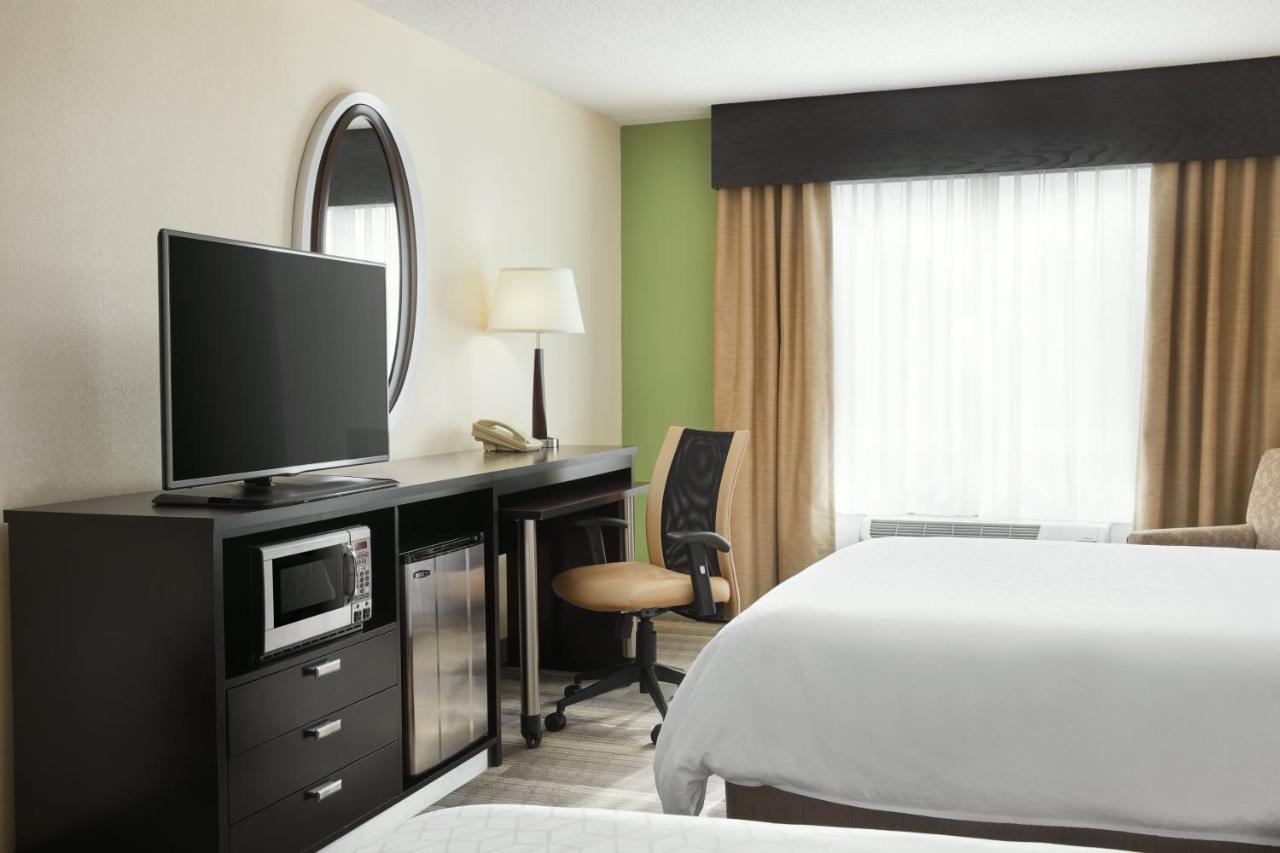  | Holiday Inn Express & Suites I-26 & Us 29 At Westgate Mall, an IHG Hotel