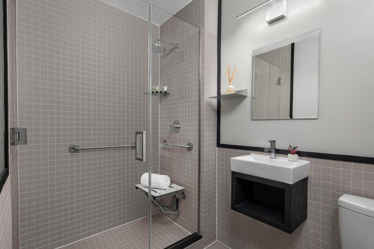 Queen Suite at The Baltic Hotel