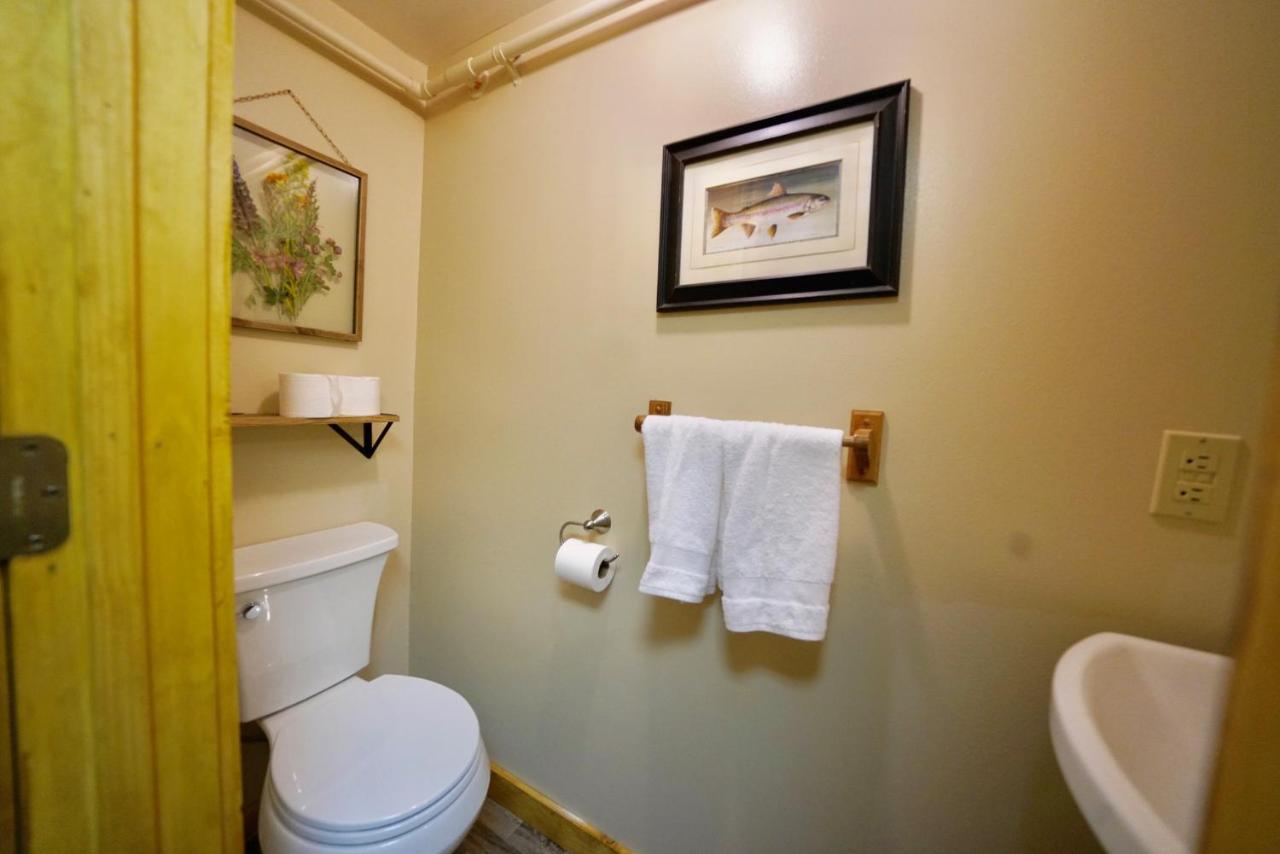 | Flat Fish Lodge B&B and Event Center