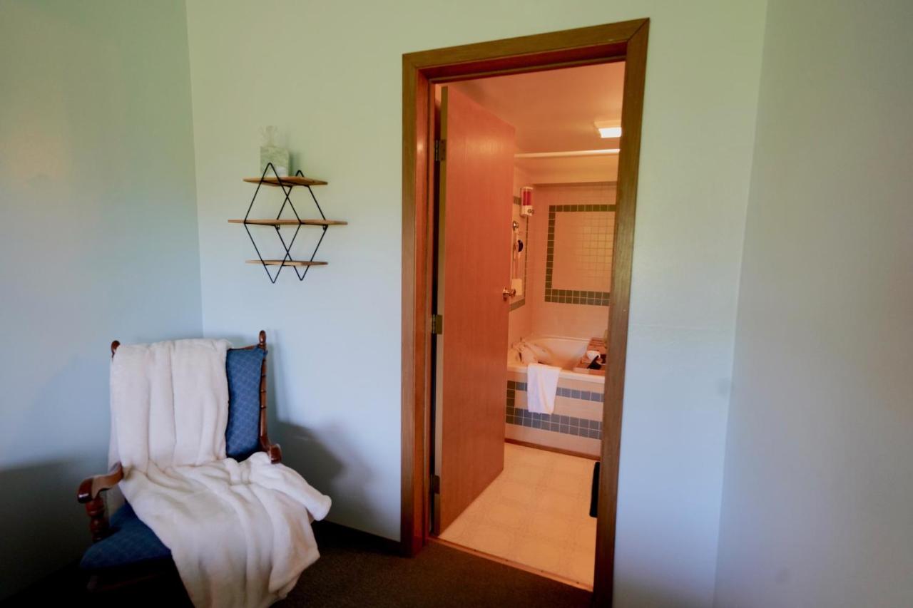 | Flat Fish Lodge B&B and Event Center