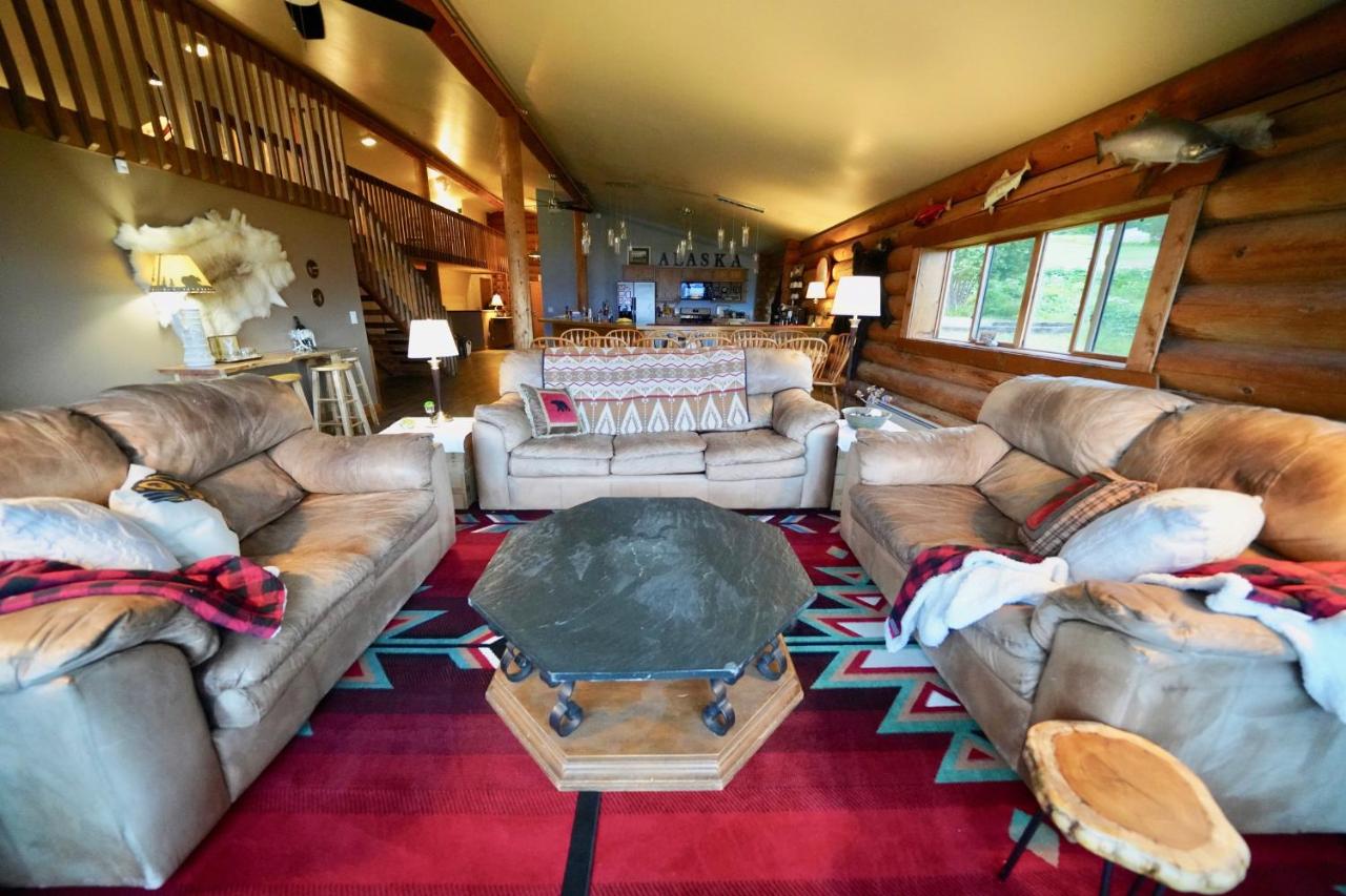  | Flat Fish Lodge B&B and Event Center