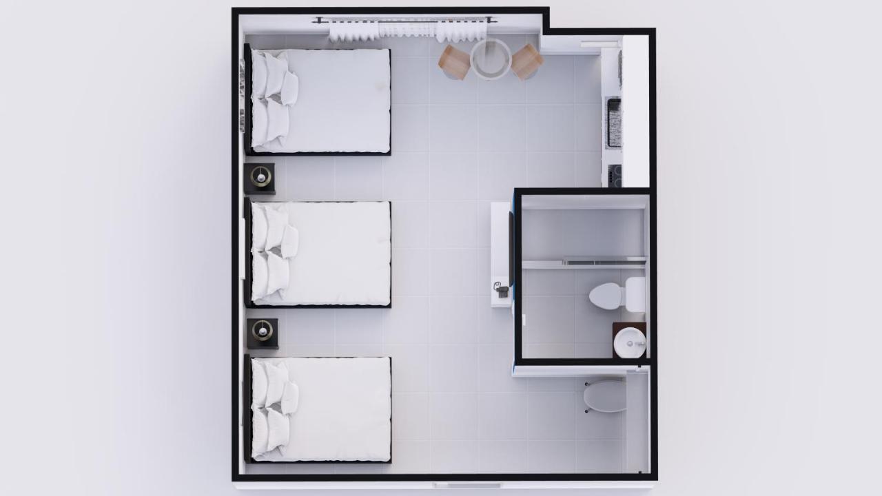 Deluxe Triple Studio with Kitchen at Hotel Belleza