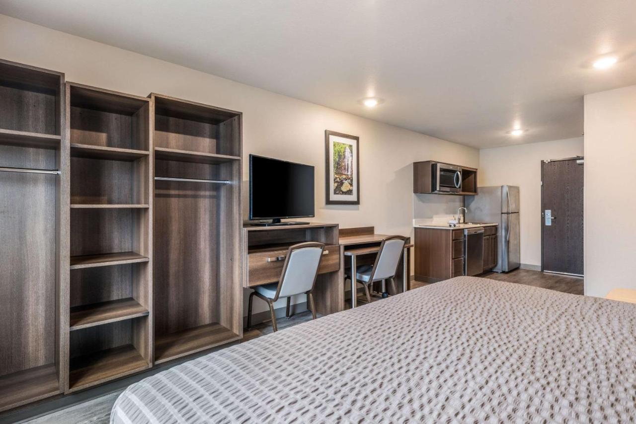 King Room - Accessible/Non-Smoking at WoodSpring Suites Linden