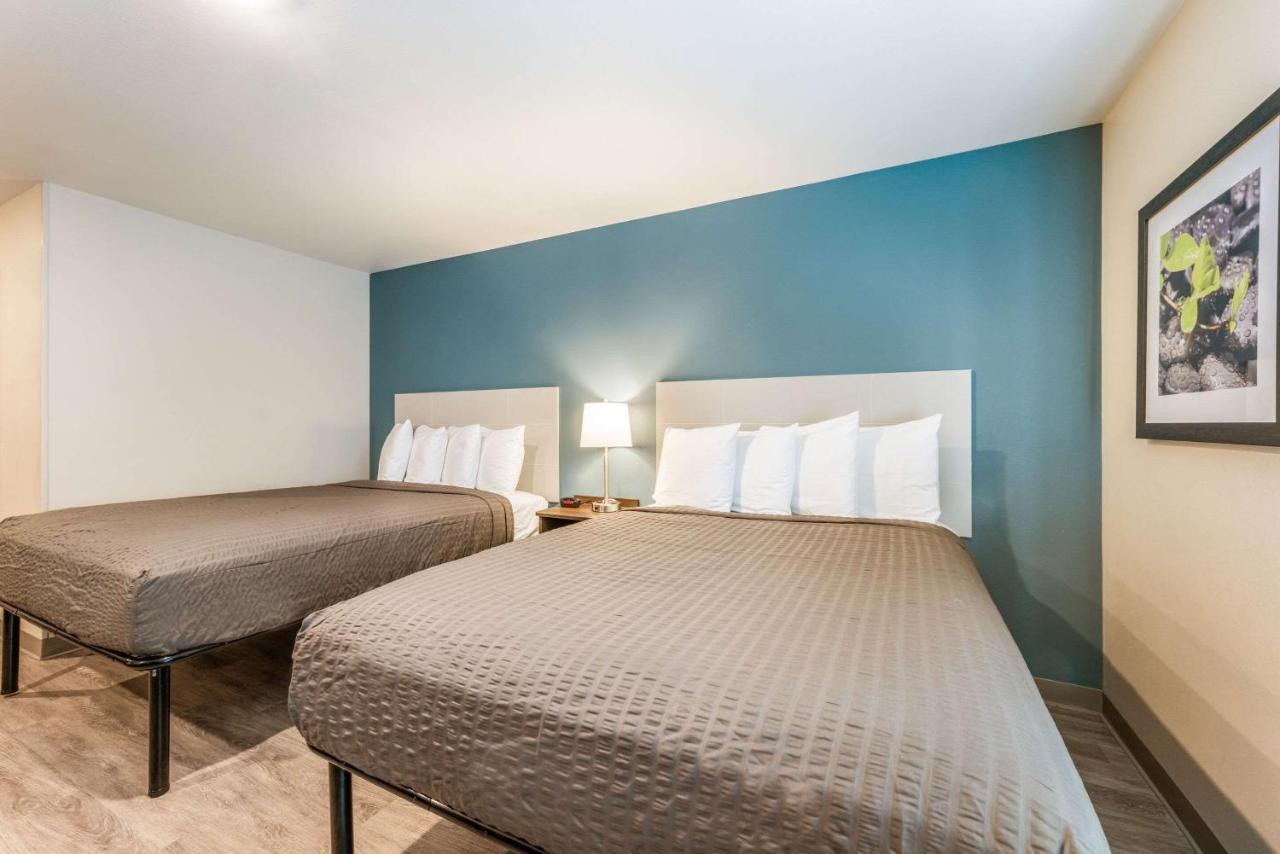 Standard Queen Room with Two Queen Beds - Non-Smoking at WoodSpring Suites Linden