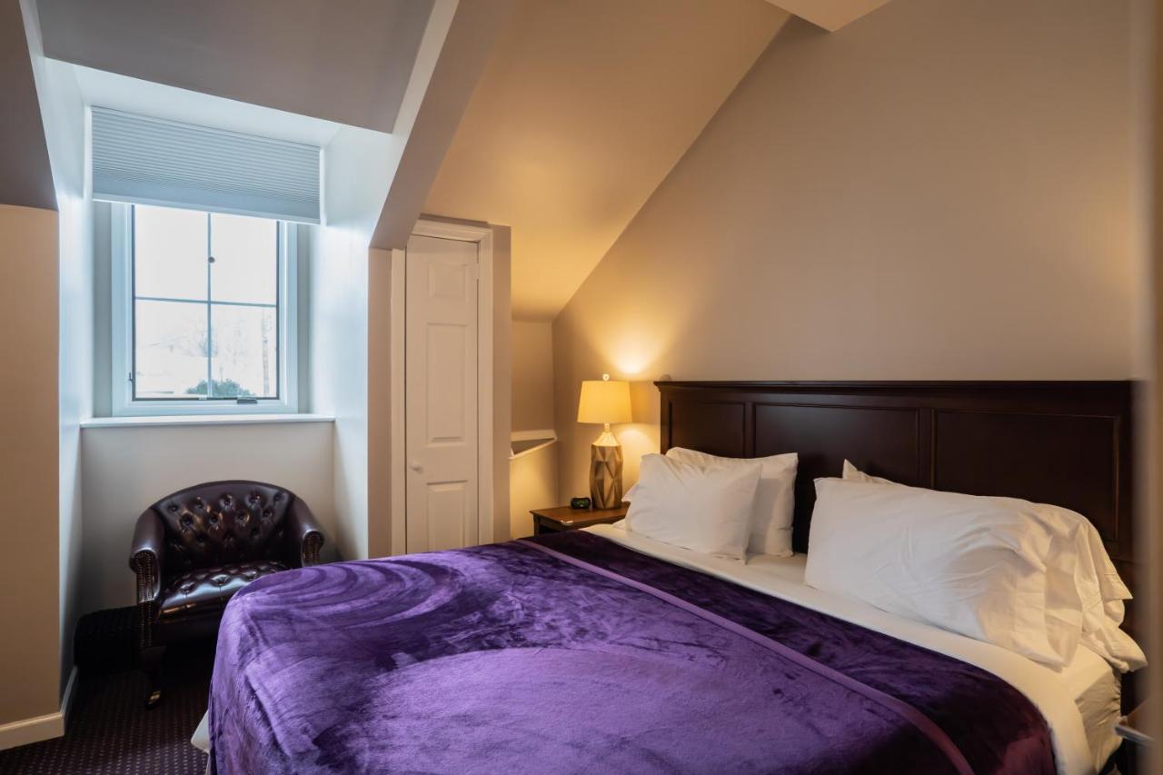 Deluxe King Room at Amsterdam Castle