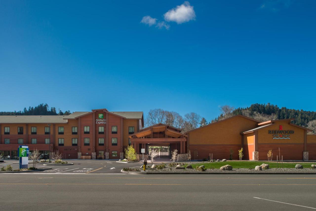 | Holiday Inn Express Redwood National Park, an IHG Hotel