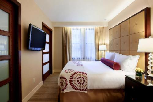 Room #2185163 at Millennium Hotel Knickerbocker Chicago