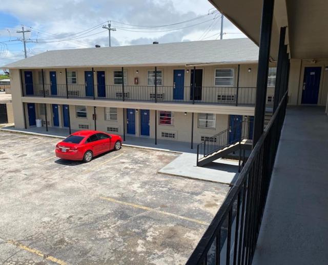 | Texas Inn Seguin