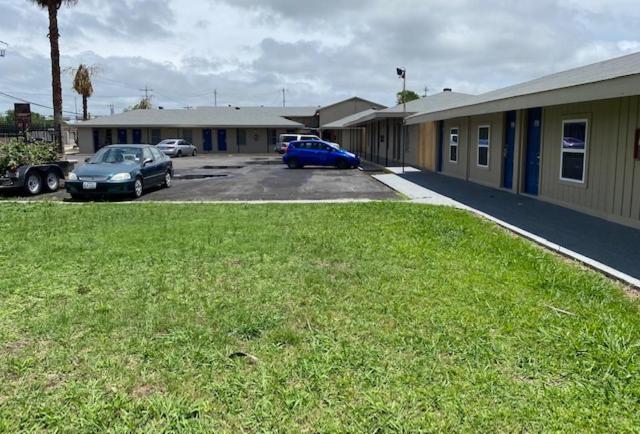 | Texas Inn Seguin