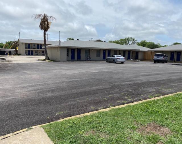 | Texas Inn Seguin