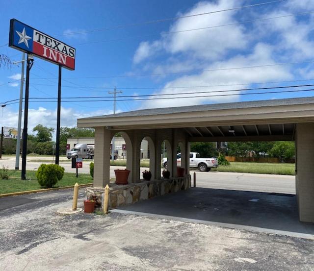 | Texas Inn Seguin