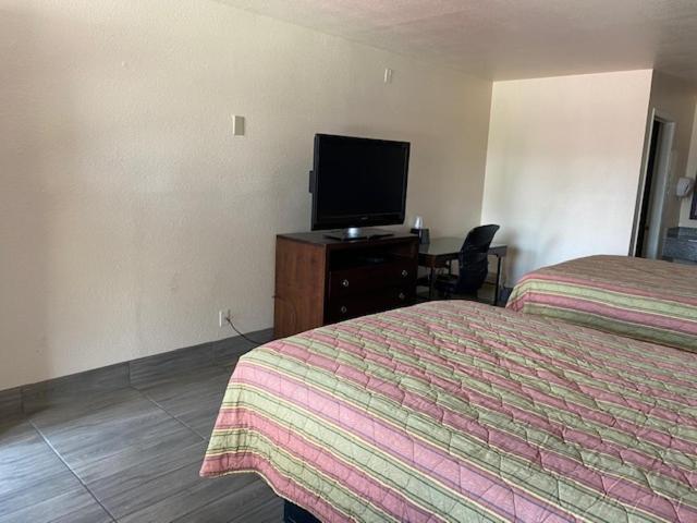 | Texas Inn Seguin