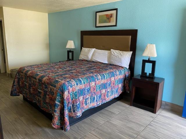 | Texas Inn Seguin