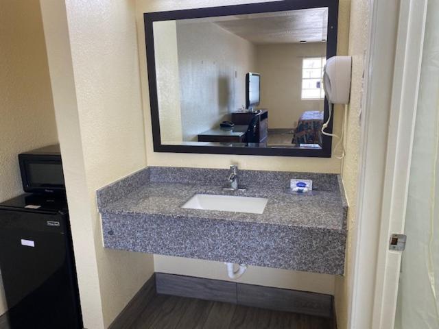| Texas Inn Seguin