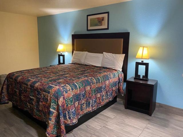 | Texas Inn Seguin