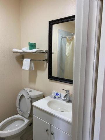 | Texas Inn Seguin