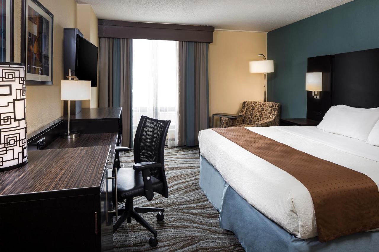 | Holiday Inn Rock Island-Quad Cities, an IHG Hotel