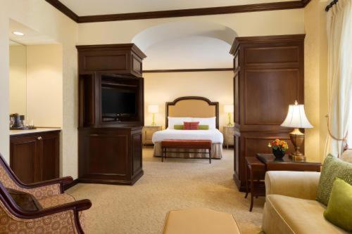Room #117531016 at Hotel Du Pont