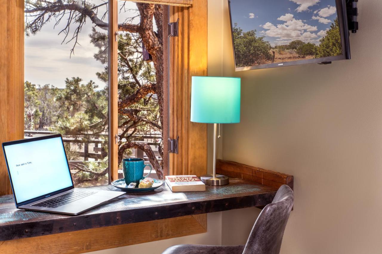 | Bobcat Inn