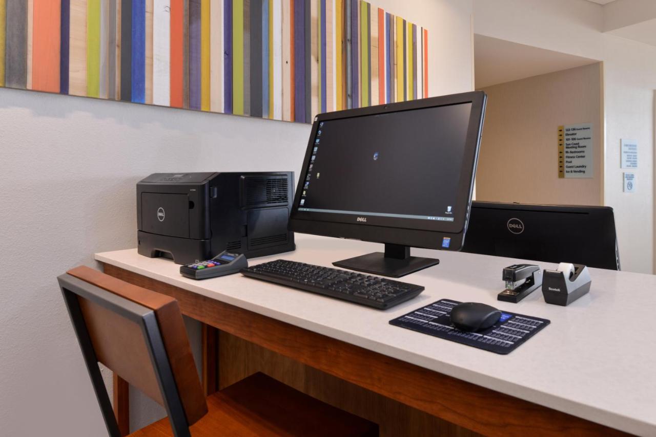 | Holiday Inn Express & Suites St. Petersburg - Madeira Beach, an IHG Hotel