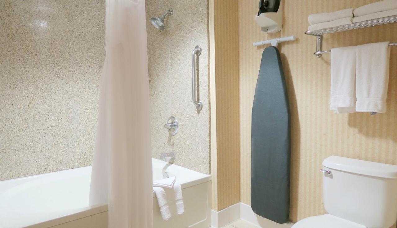 King Room - Non-Smoking at Holiday Inn Express & Suites Elk Grove Central - Hwy 99 by IHG
