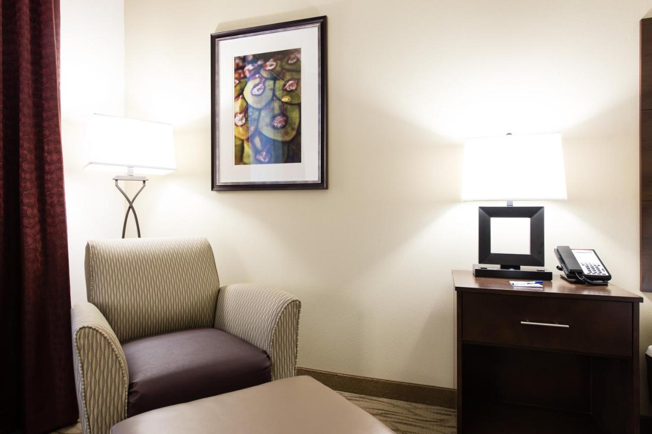 King Room - Mobility Access/Roll in Shower - Non-Smoking at Holiday Inn Express & Suites Aiken by IHG