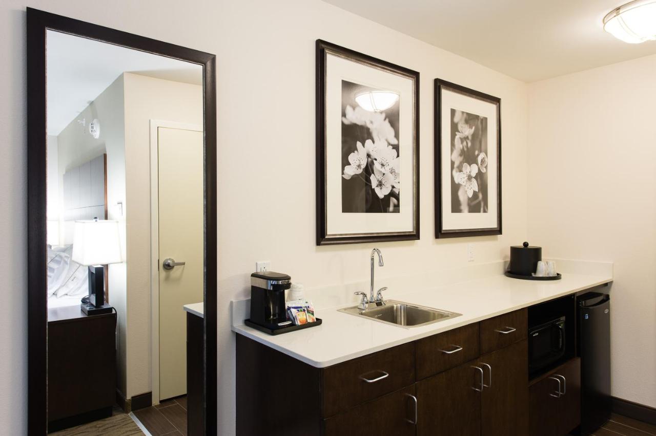 King Suite at Holiday Inn Express & Suites Aiken by IHG