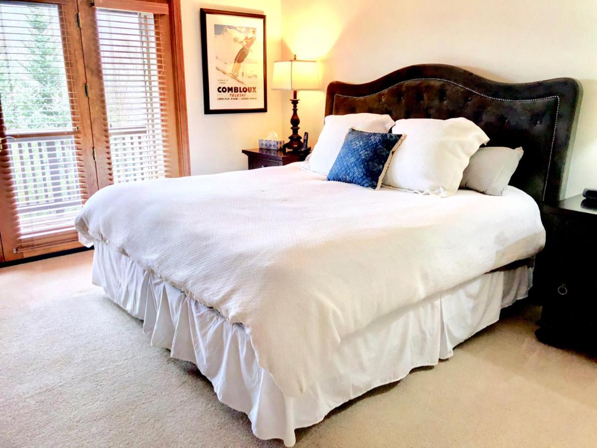 | C3 Crawford Ridge Townhome with Mt Washington views - just a short walk from ski lodge and slopes