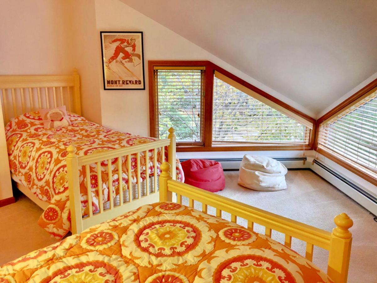 | C3 Crawford Ridge Townhome with Mt Washington views - just a short walk from ski lodge and slopes