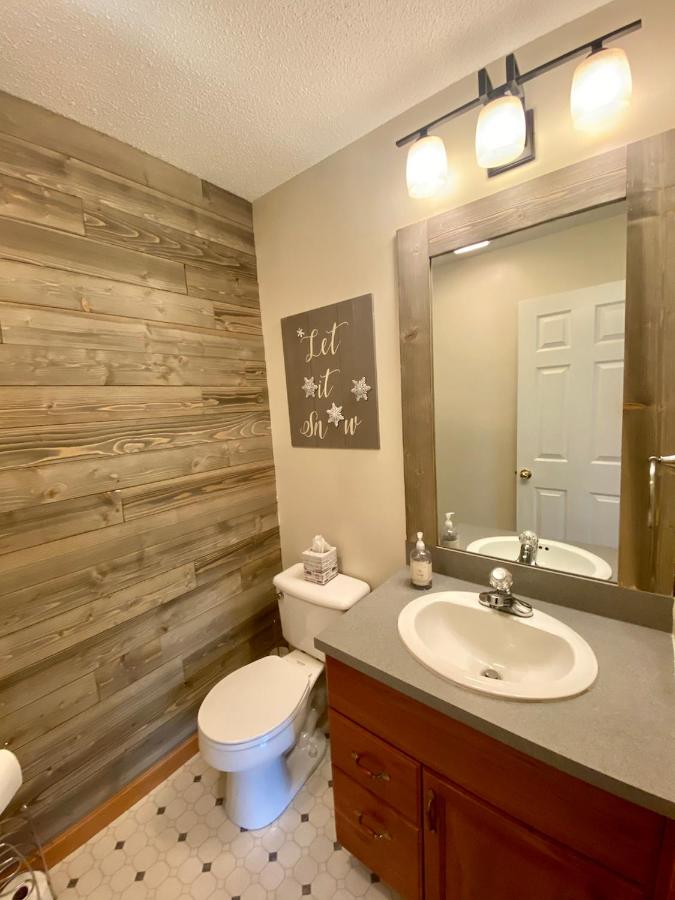| C4 Beautiful, homey slopeside townhouse for your family getaway in the heart of the White Mountains!