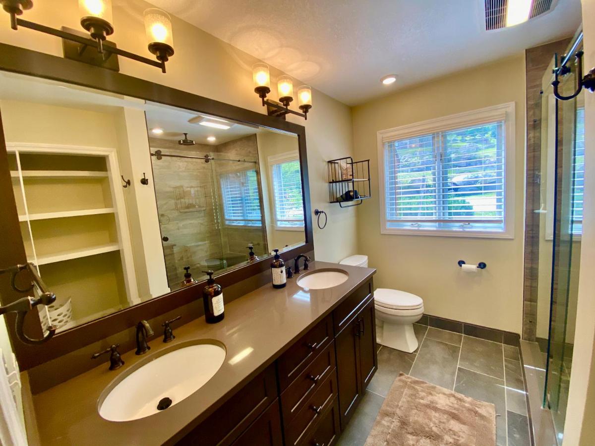 | C4 Beautiful, homey slopeside townhouse for your family getaway in the heart of the White Mountains!