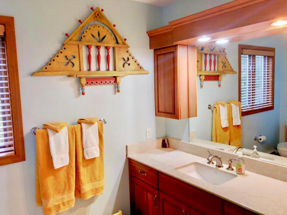 | C3 Crawford Ridge Townhome with Mt Washington views - just a short walk from ski lodge and slopes
