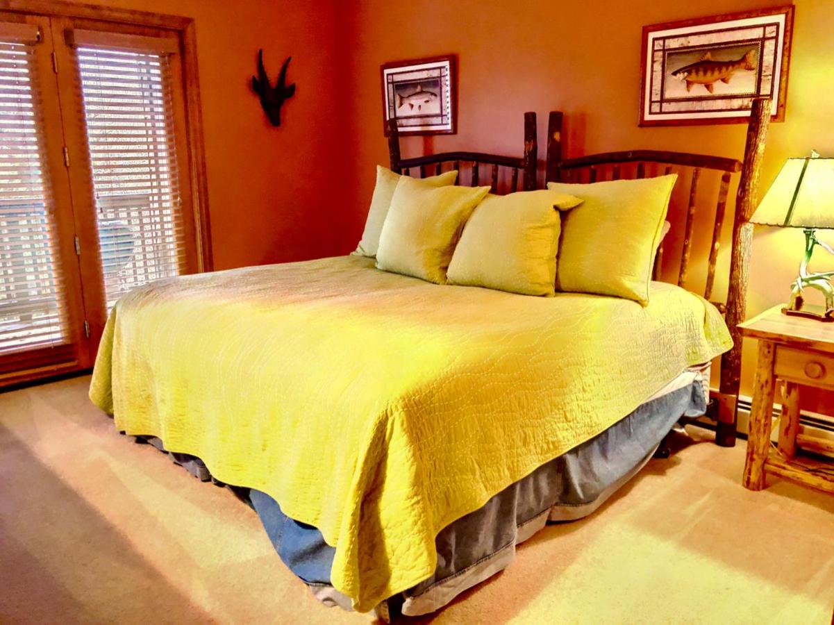 | C3 Crawford Ridge Townhome with Mt Washington views - just a short walk from ski lodge and slopes