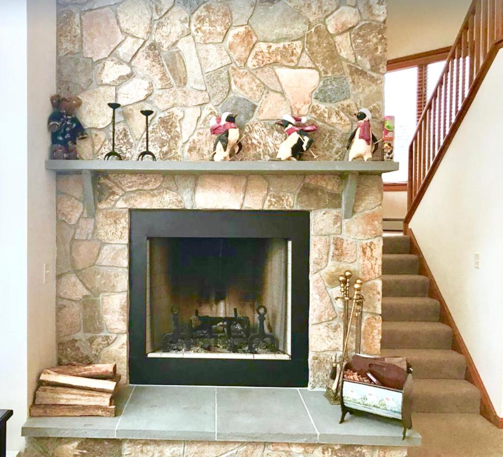 | C6 Beautiful views from this Crawford Ridge Townhome a short walk from the slopes