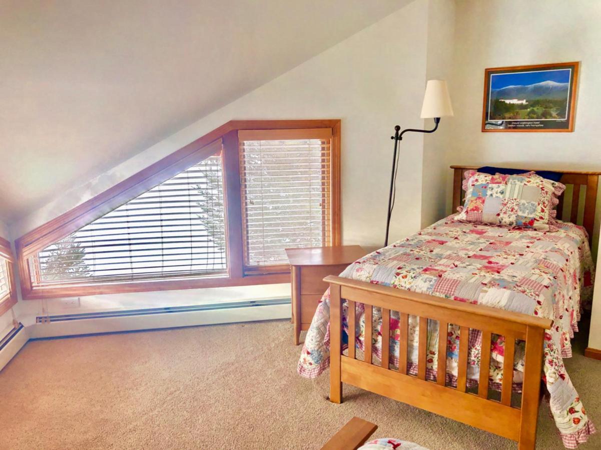  | C6 Beautiful views from this Crawford Ridge Townhome a short walk from the slopes