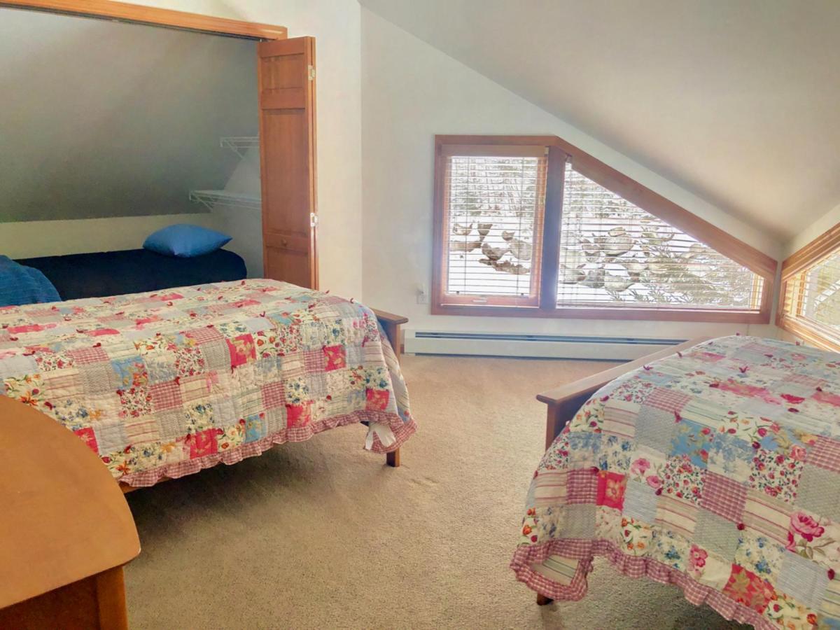 | C6 Beautiful views from this Crawford Ridge Townhome a short walk from the slopes