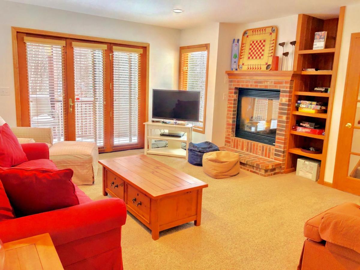 | C6 Beautiful views from this Crawford Ridge Townhome a short walk from the slopes
