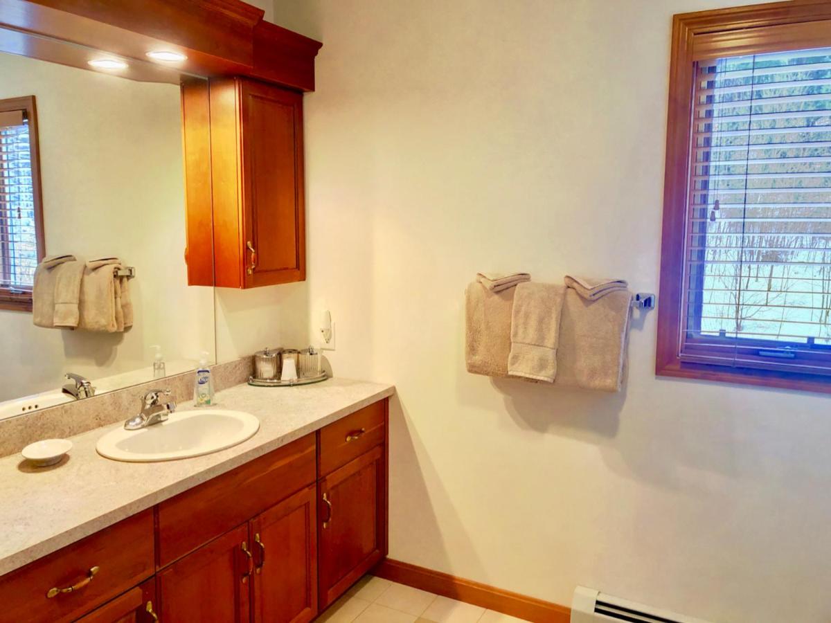 | C6 Beautiful views from this Crawford Ridge Townhome a short walk from the slopes