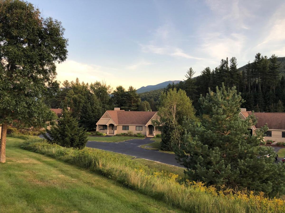 | F3 Fairway Village Condo with great mountain views, 8 minute walk from Omni Mount Washington Hotel!