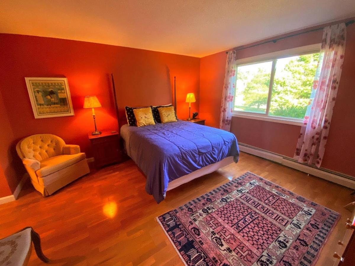 | F6 Townhome with golf course and mountain views in Bretton Woods, next to Mt Washington HotelF6