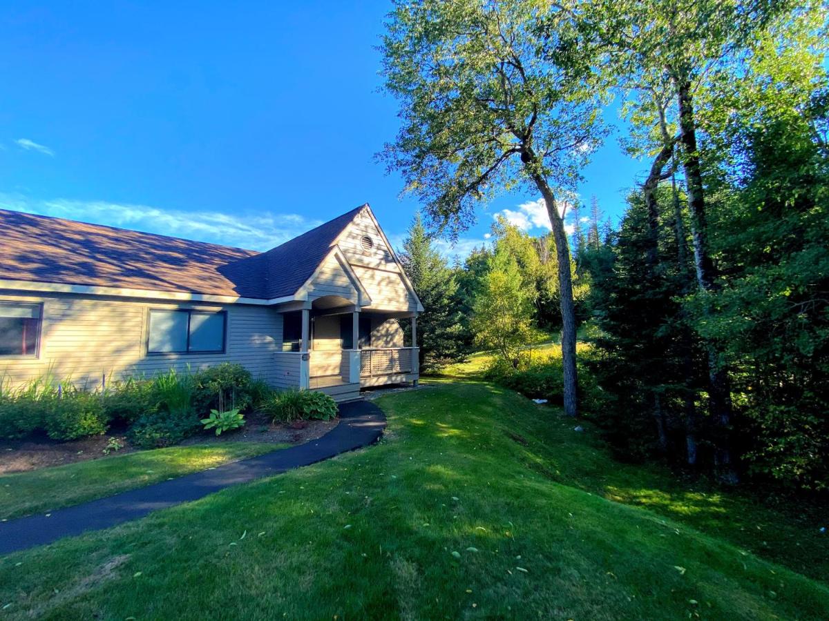 | F6 Townhome with golf course and mountain views in Bretton Woods, next to Mt Washington HotelF6