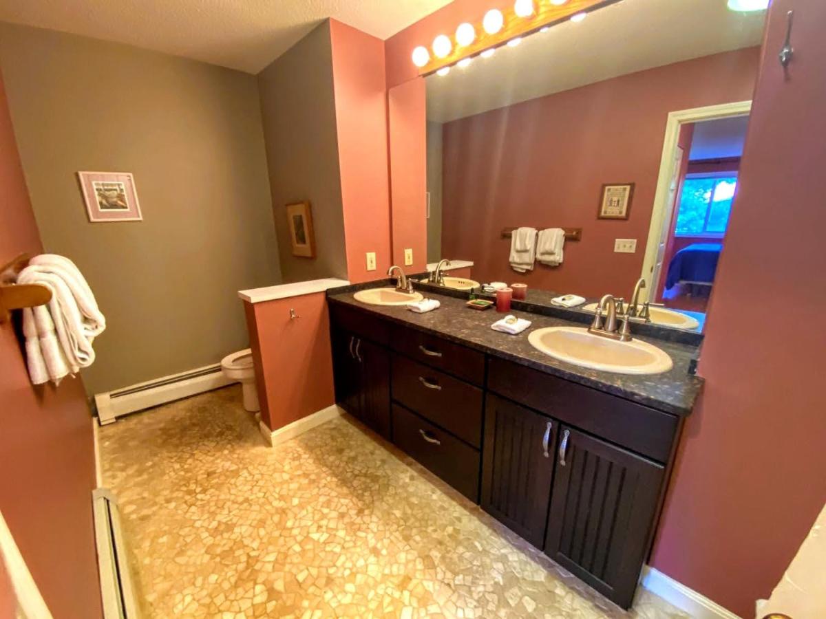 | F6 Townhome with golf course and mountain views in Bretton Woods, next to Mt Washington HotelF6