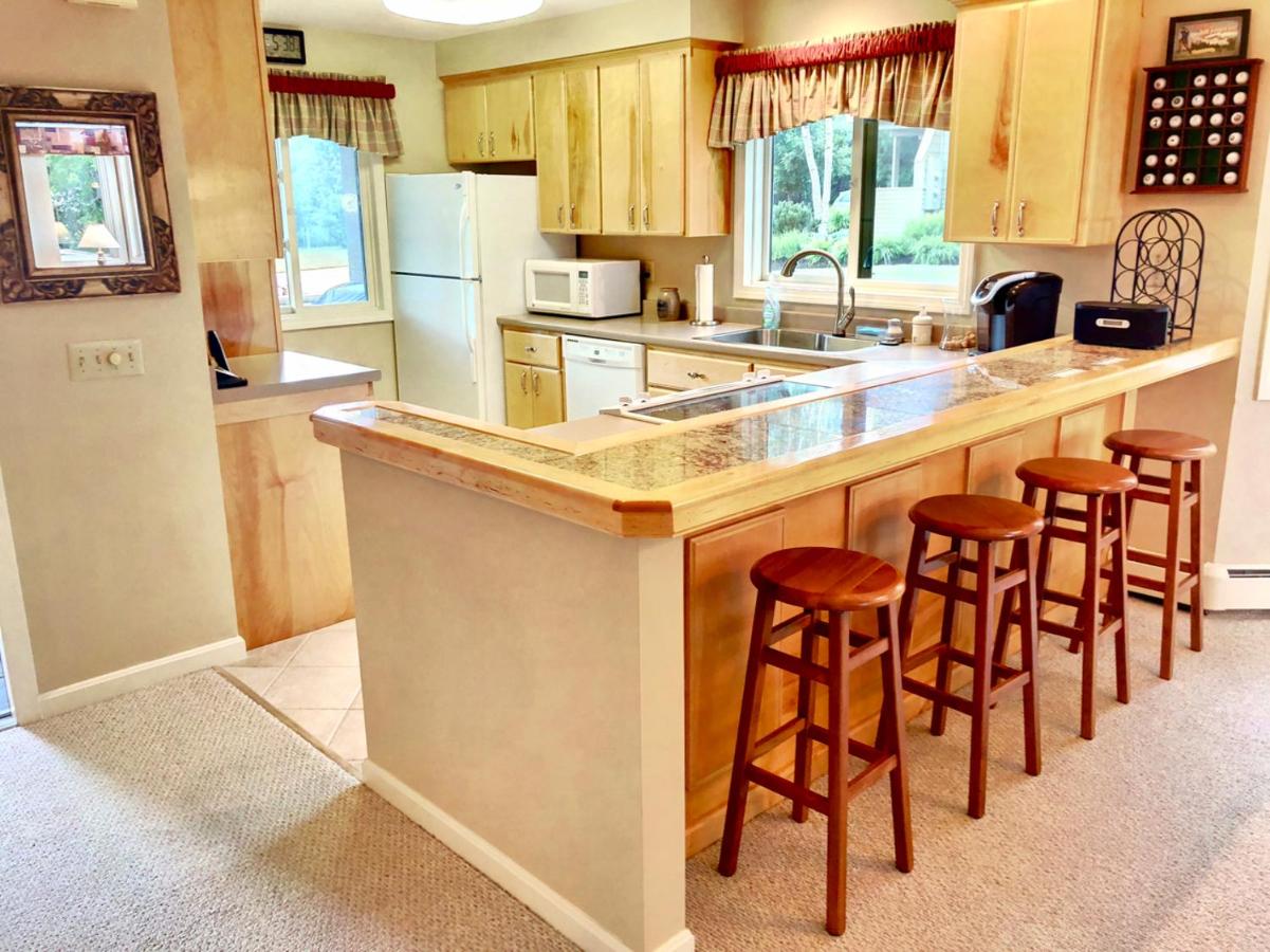 | G4 Modern home with AC within walking distance of golf course and Mt Washington Hotel